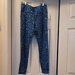 CVG Womans size medium SNOWFLAKE Leggings blue NEW!💙🩵